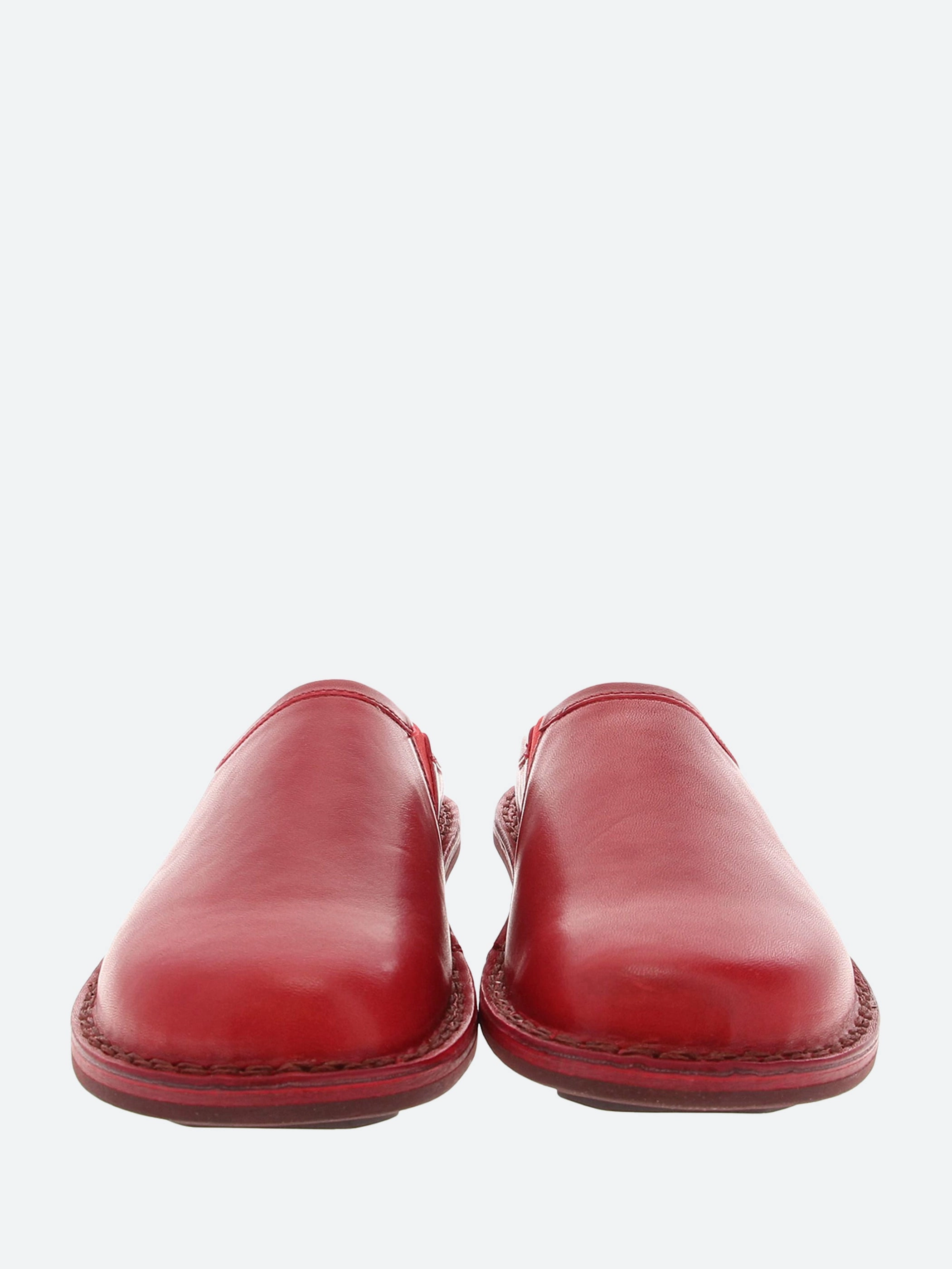 Closed Half Yen Flat 1940s Shoes