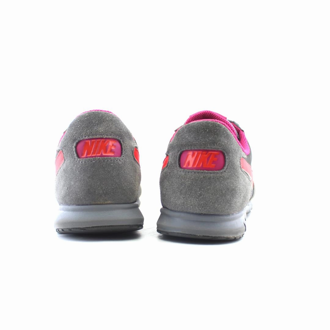 NIKE VICTORIA NM 2e Casual Shoes