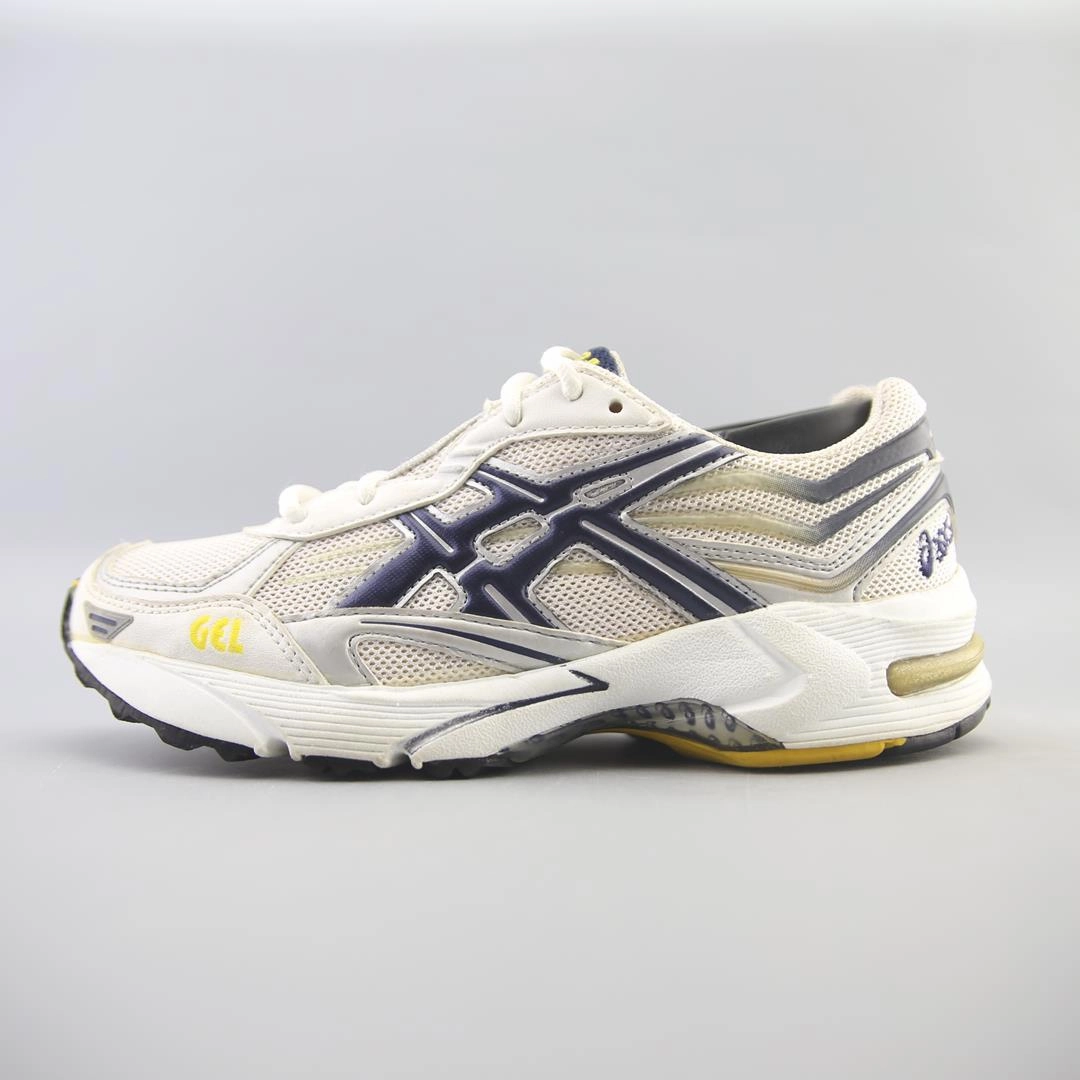 Sneakers Lebron James ASICS GEL 1080