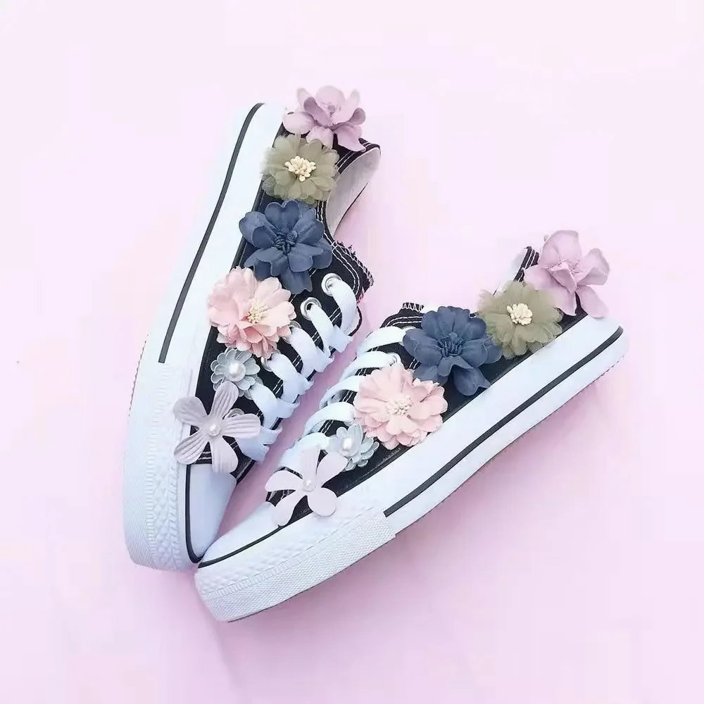 Sneakers With Hidden Compartment binfenxie  -  Women's Sports Shoes High-top Canvas Shoes Sweet Lace-up Shoes for Women White / Black Flowers Student Pretty Fairy Sneakers