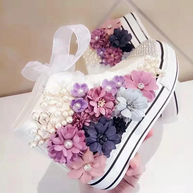 binfenxie  -  Women's Sports Shoes High-top Canvas Shoes Sweet Lace-up Shoes for Women White / Black Flowers Student Pretty Fairy Sneakers