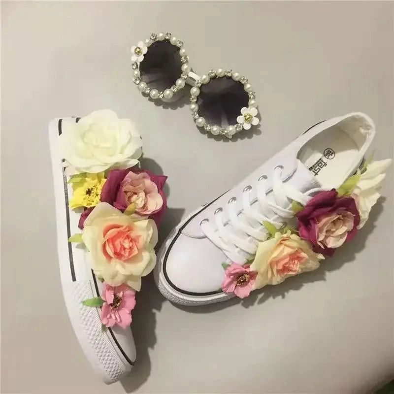 Style Sneakers binfenxie  -  Women's Sports Shoes High-top Canvas Shoes Sweet Lace-up Shoes for Women White / Black Flowers Student Pretty Fairy Sneakers