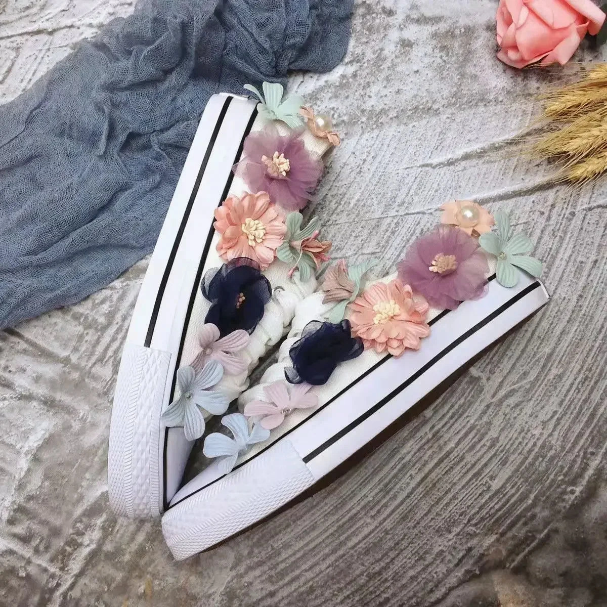 Sneakers Amazon binfenxie  -  Women's Sports Shoes High-top Canvas Shoes Sweet Lace-up Shoes for Women White / Black Flowers Student Pretty Fairy Sneakers