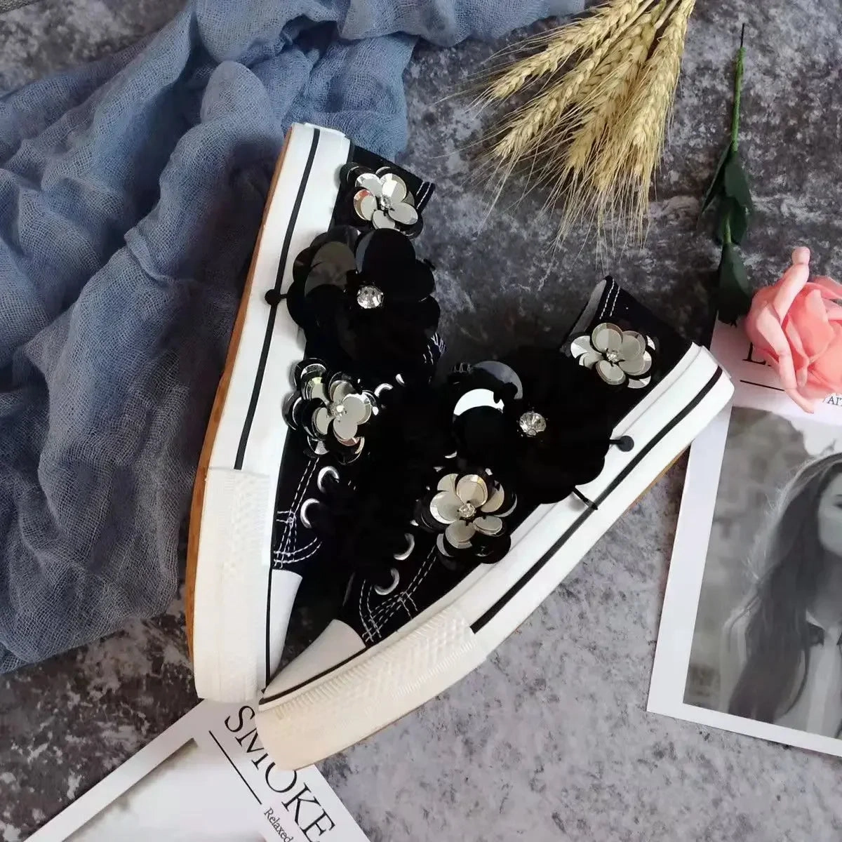 binfenxie  -  Women's Sports Shoes High-top Canvas Shoes Sweet Lace-up Shoes for Women White / Black Flowers Student Pretty Fairy Sneakers Sneakers That Add Height