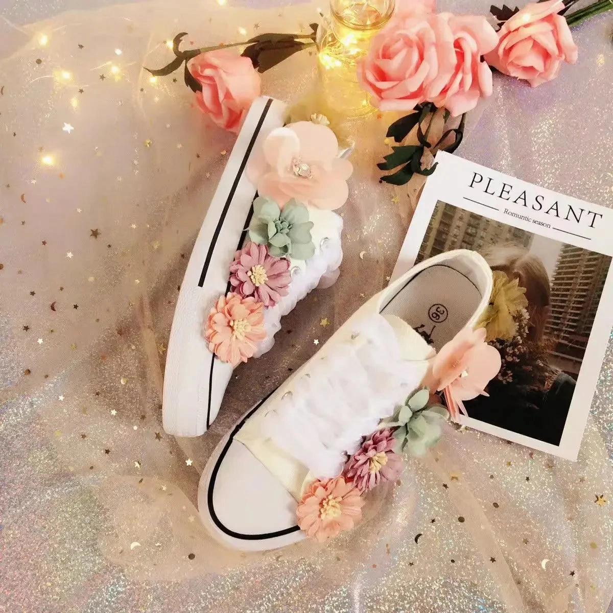 binfenxie  -  Women's Sports Shoes High-top Canvas Shoes Sweet Lace-up Shoes for Women White / Black Flowers Student Pretty Fairy Sneakers