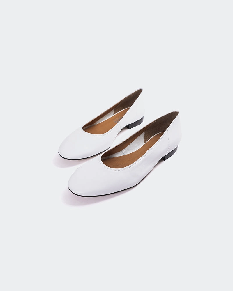 Taipo White Leather Flat Strap Shoes