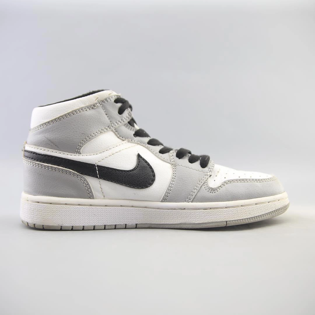 JORDAN 1 MID Vim Sneakers