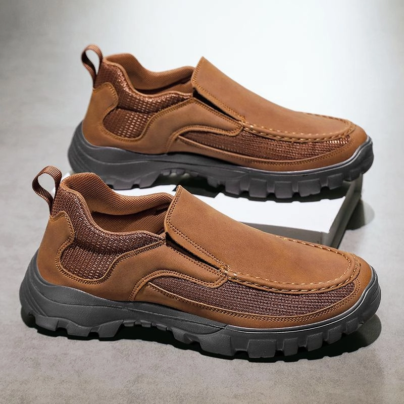 Comfortable and lightweight casual orthopedic shoes Football Shoes Flats