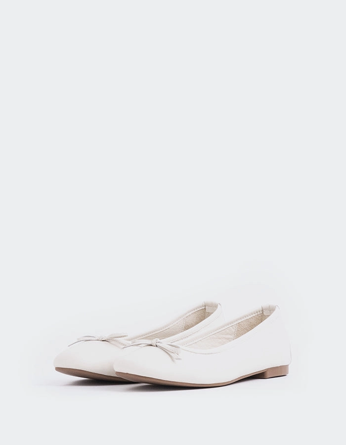 Ramesses Ice Leather Flat Shoes Wide Fit