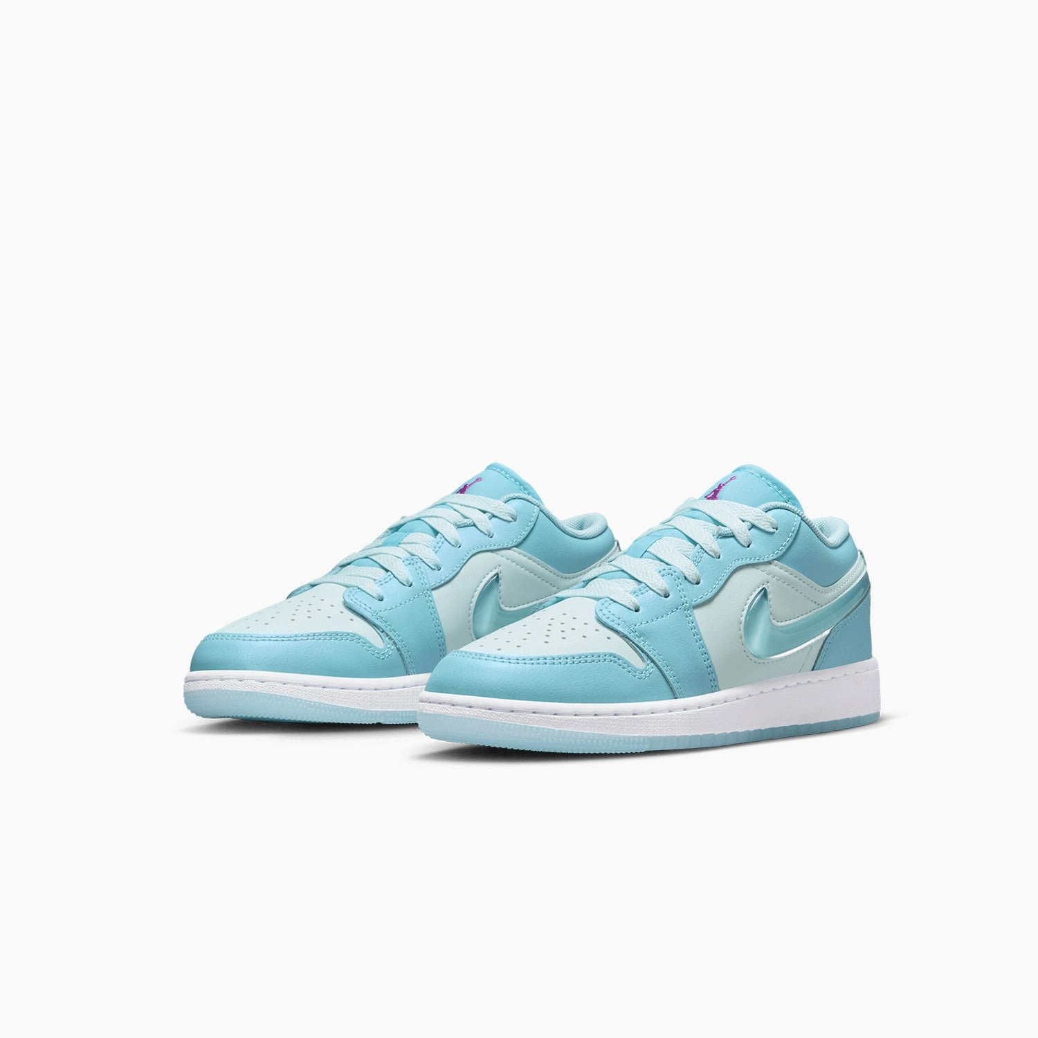 Kid's Air Jordan 1 Low SE "Aquarius Blue" Grade School Asics Gel Scram 5 Trail Running Shoes
