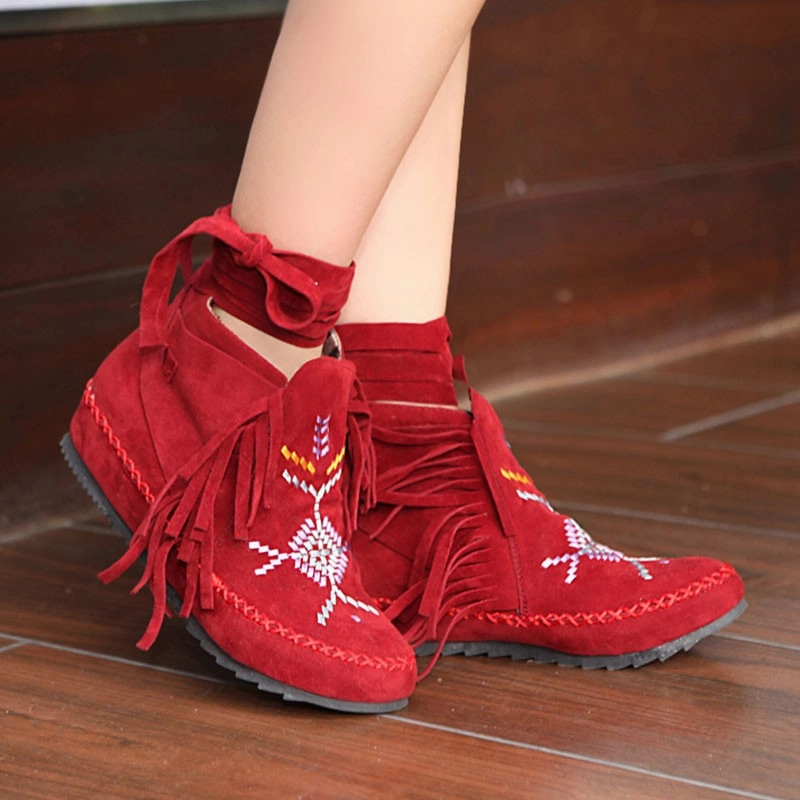 Flat Shoes To Wear With Wide Leg Jeans Embroidered moccasin ankle boot