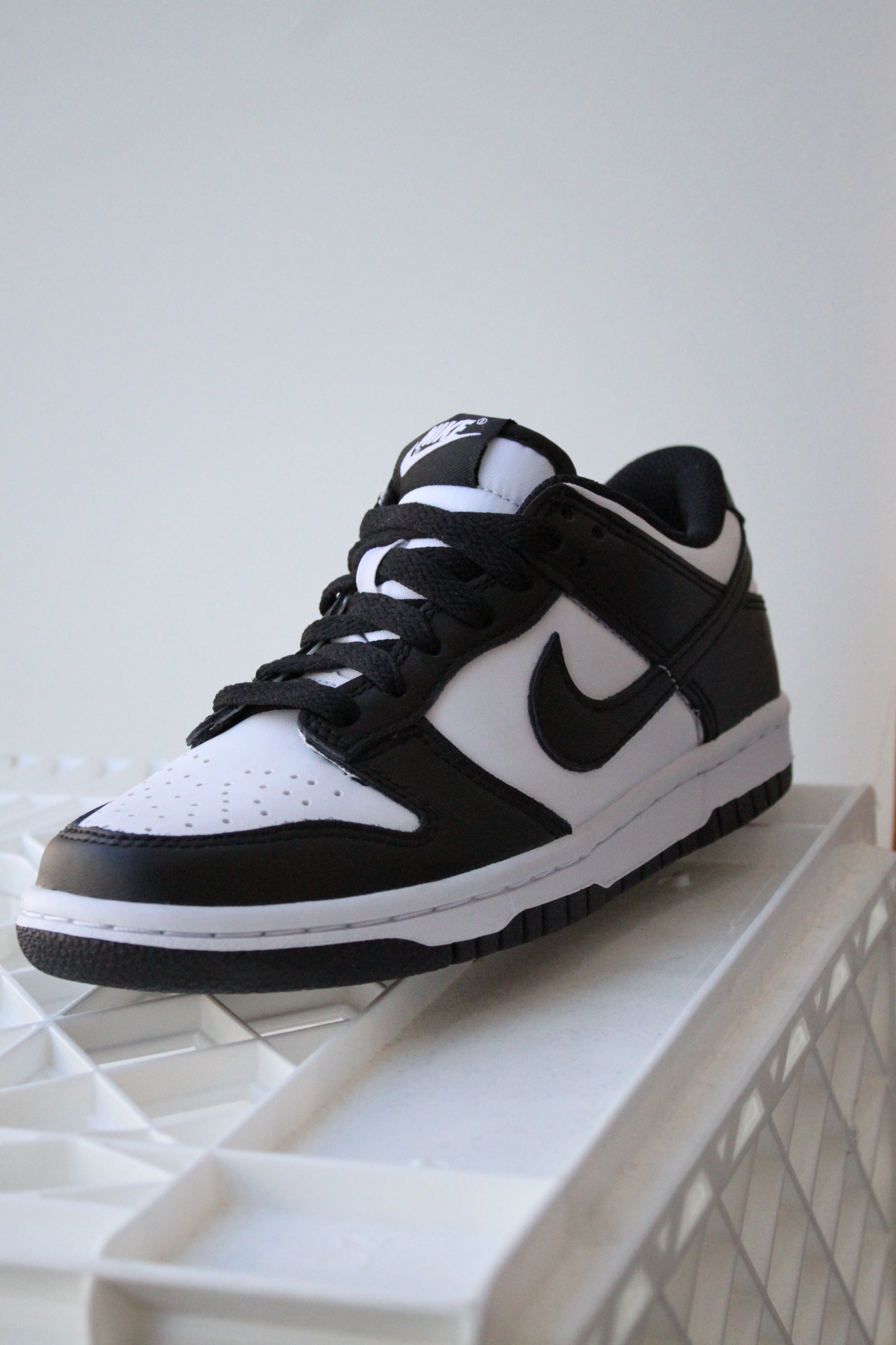 W NIKE DUNK LOW "PANDA" Asics Volleyball Shoes Reviews