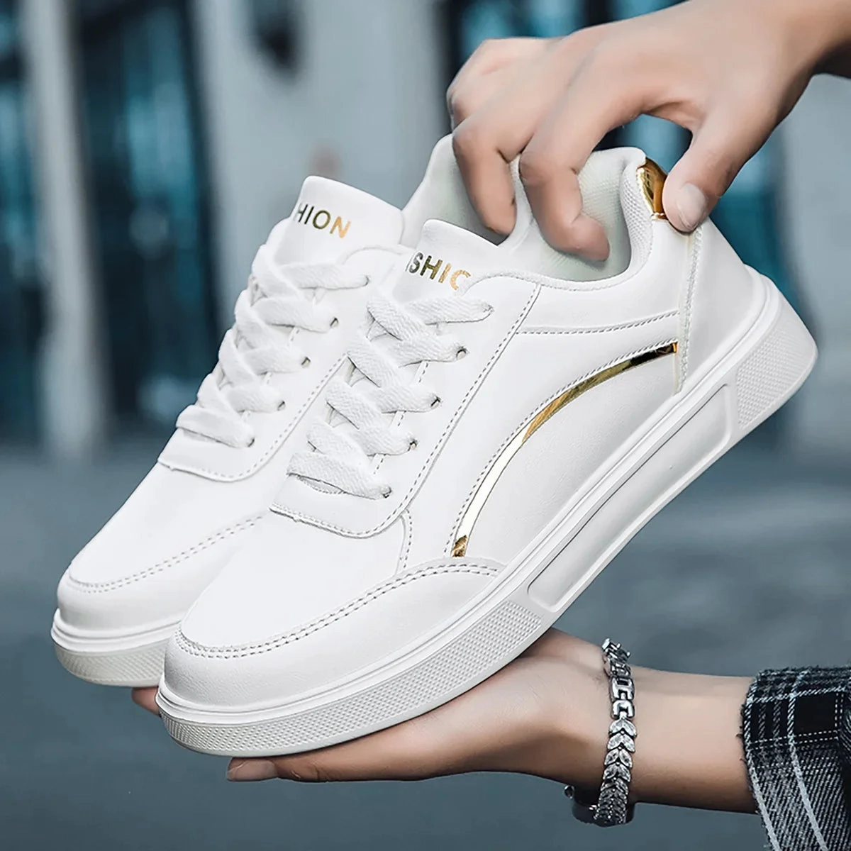 Casual Low Shoes Hot Sell Women Shoes Ladies Casual Shoes Bling Skateboard Sneakers For Women Tennis Walking Shoes