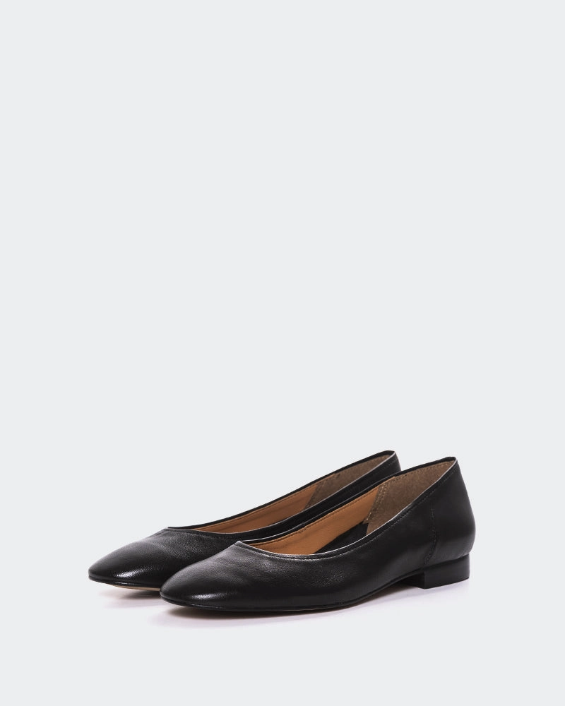 Taipo Black Leather Ladies Leather Flat Shoes