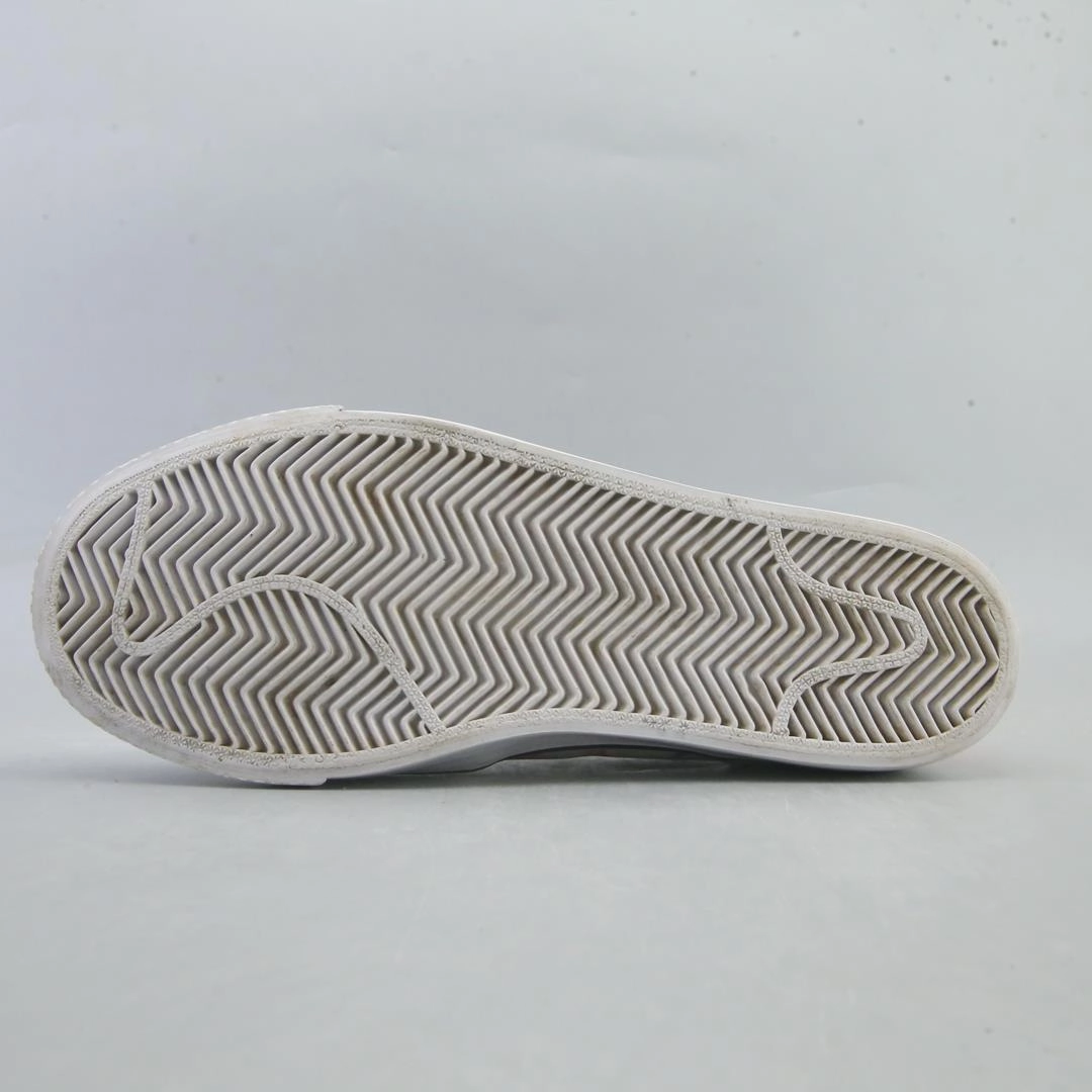 On Roger Advantage Casual Shoes NIKE  TOKI