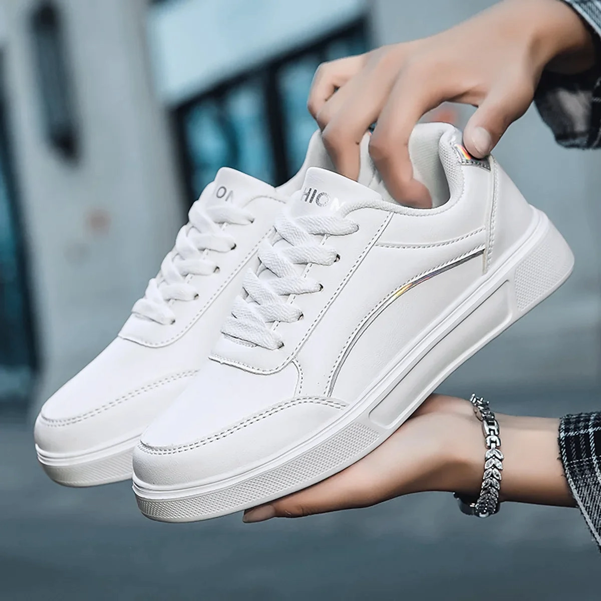 Hot Sell Women Shoes Ladies Casual Shoes Bling Skateboard Sneakers For Women Tennis Walking Shoes Top 10 Casual Shoes