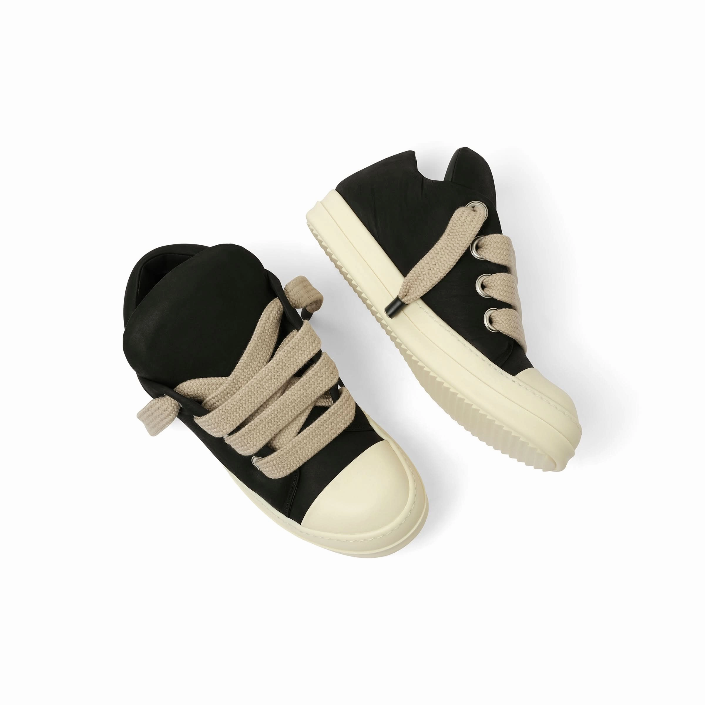 Jumbo Laced Padded Low Sneaks in Black/Milk Gym Shoes Sneakers