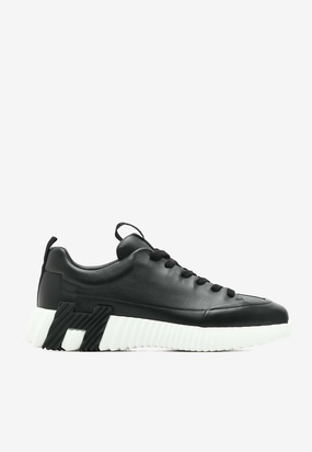 Jump Low-Top Sneakers in Black Calfskin Tights With Sneakers