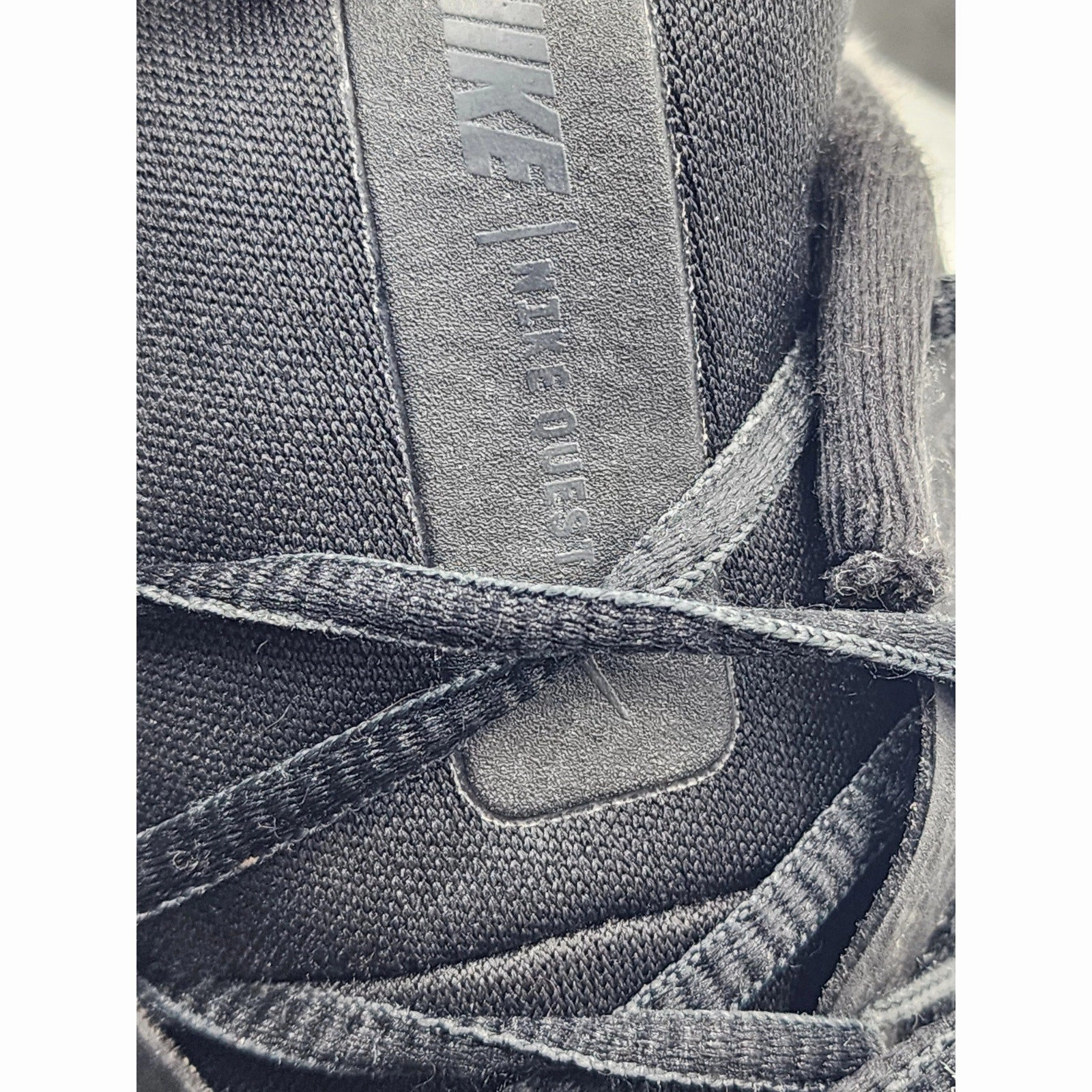 Nike Quest Running Shoes Mens 11 Lightweight Athletic Sneakers Breathable Mesh Asics Sock Shoe