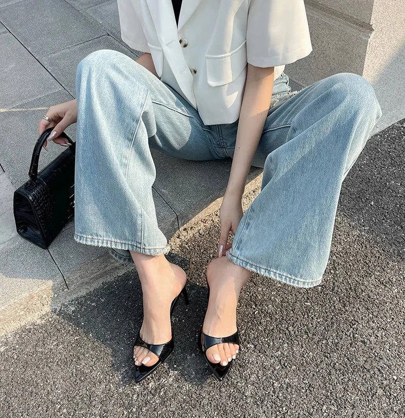 Liyke Sommer Mode Niedrigen Dnnen Heels Frauen Hausschuhe Gladiator Sandalen Gemtliche Patent Leder Spitz Slip-On Folien Schuhe maultiere Slippers For Narrow Feet