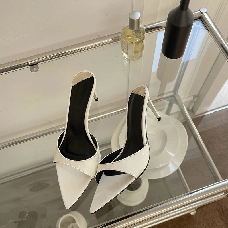 Liyke Sommer Mode Niedrigen Dnnen Heels Frauen Hausschuhe Gladiator Sandalen Gemtliche Patent Leder Spitz Slip-On Folien Schuhe maultiere Slippers Free