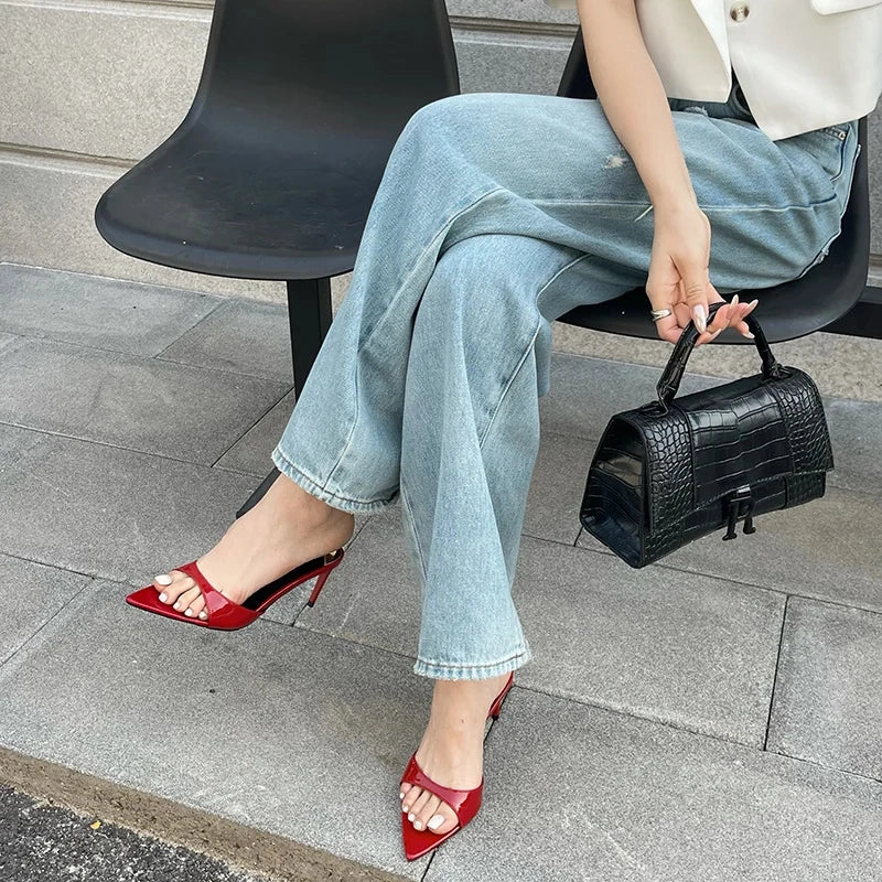 Liyke Sommer Mode Niedrigen Dnnen Heels Frauen Hausschuhe Gladiator Sandalen Gemtliche Patent Leder Spitz Slip-On Folien Schuhe maultiere Deadlifting Slippers