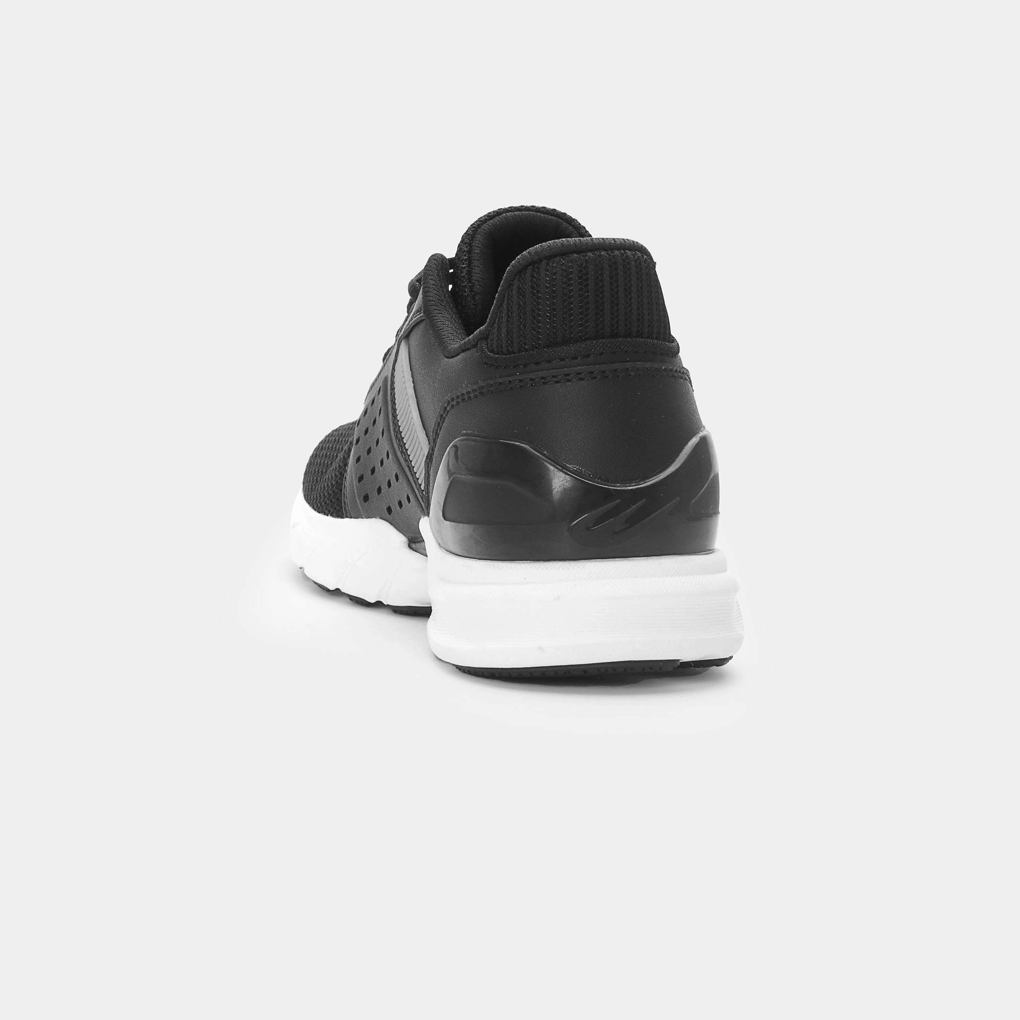 Training Shoes MAXIMA