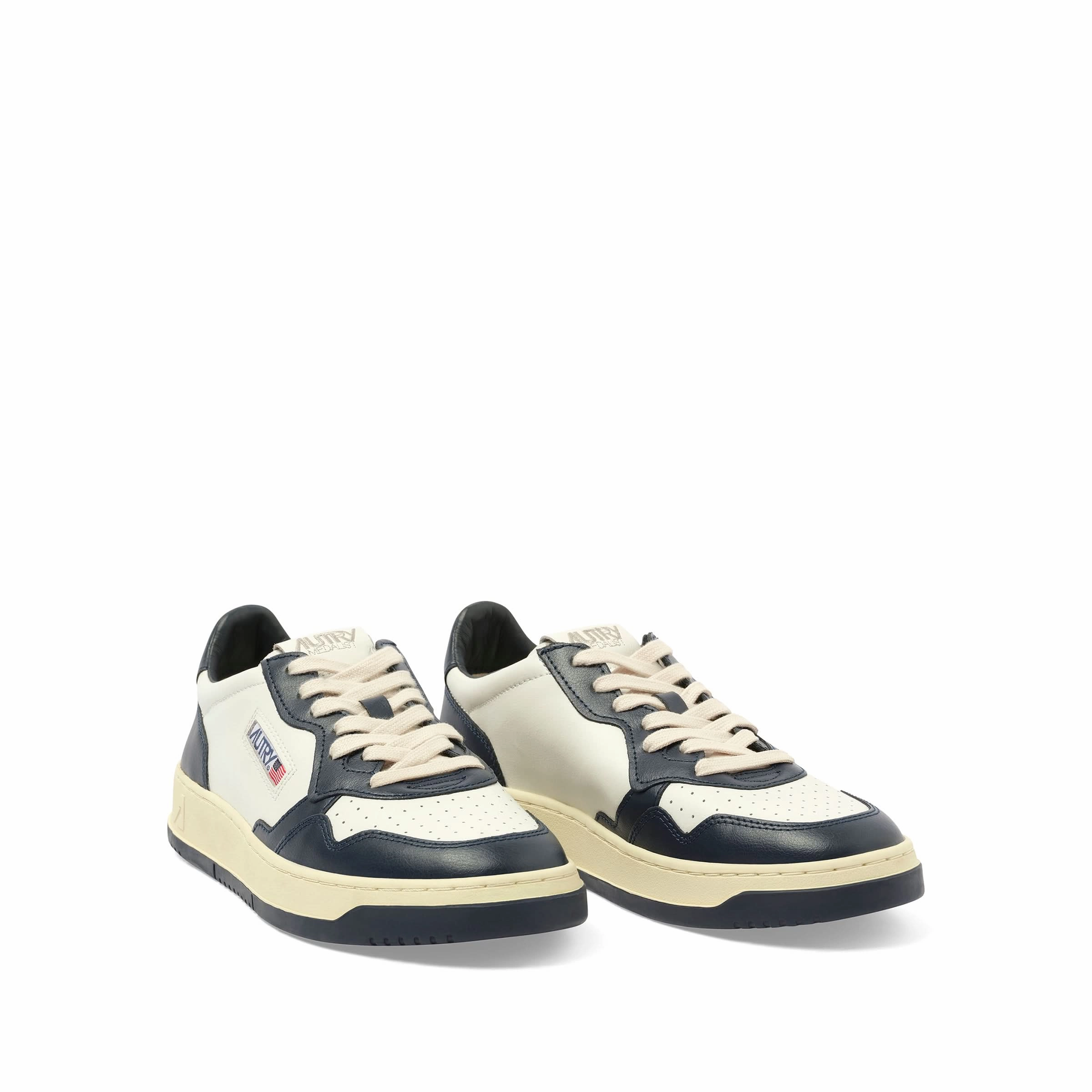 Medalist Low Bicolour Sneakers in White/Blue Sneakers On Line