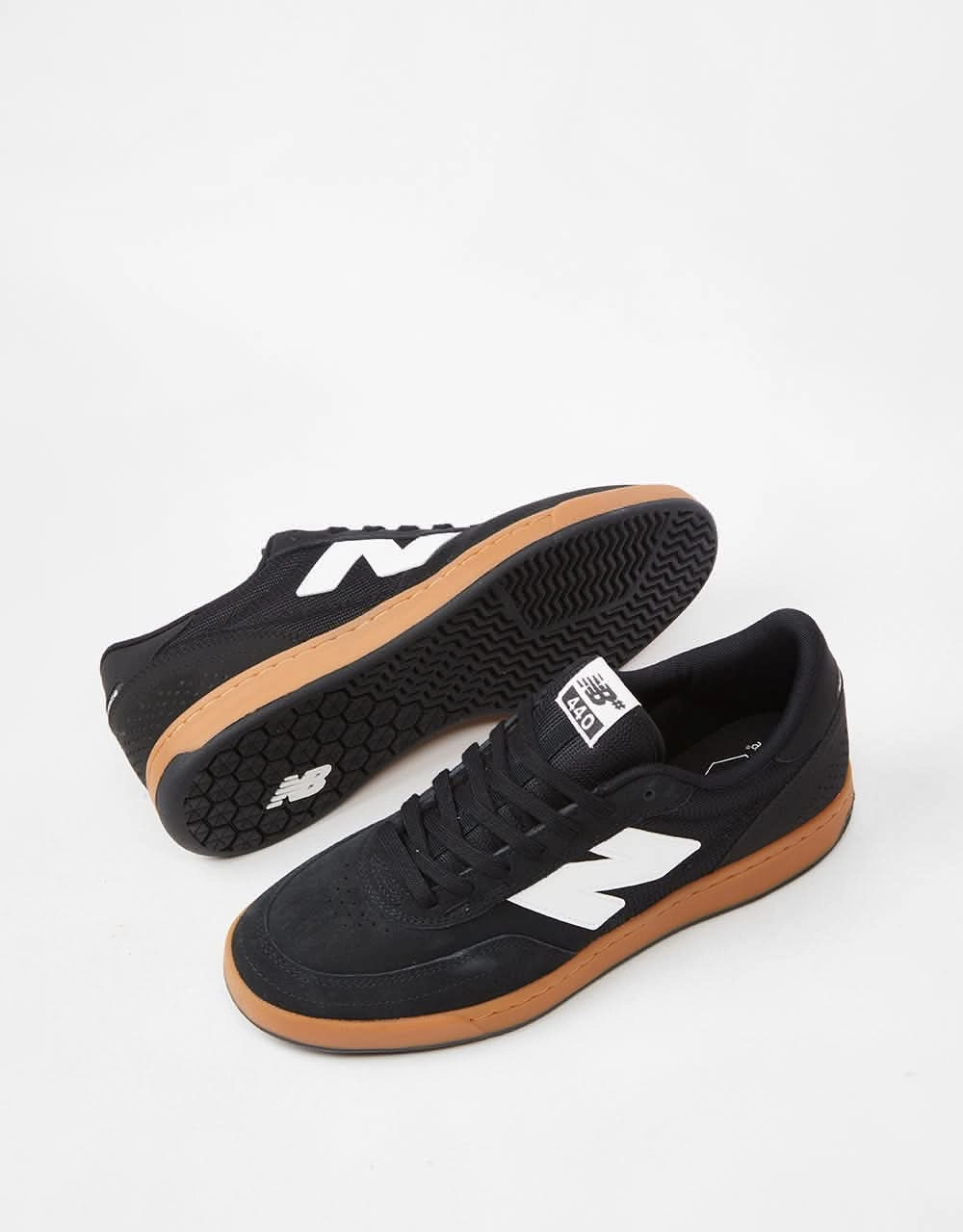New Balance Man New Balance Numeric 440 V2 Skate Shoes - Black/Gum