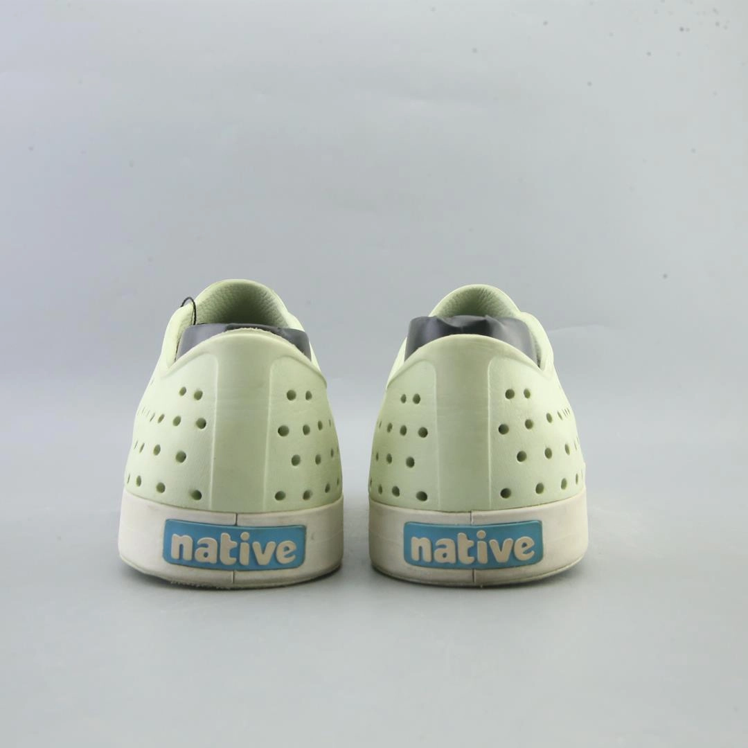 NATIVE JEFFERSON SUGARLITE Wearing Turf Shoes Casually