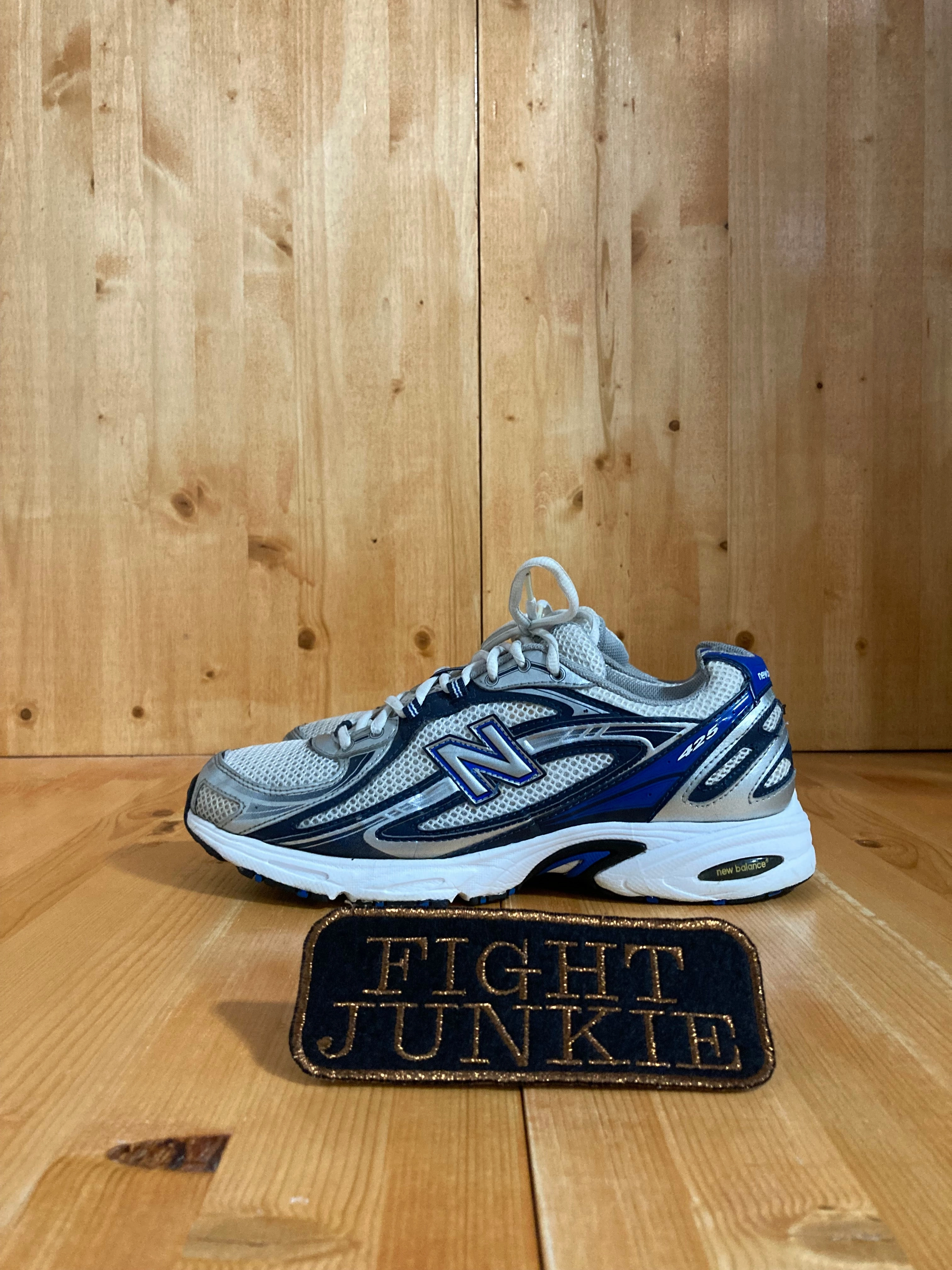 NEW BALANCE 425 Men Size 8.5D Running Training Shoes Sneakers Silver & Blue New Balance Shoes For Walking All Day
