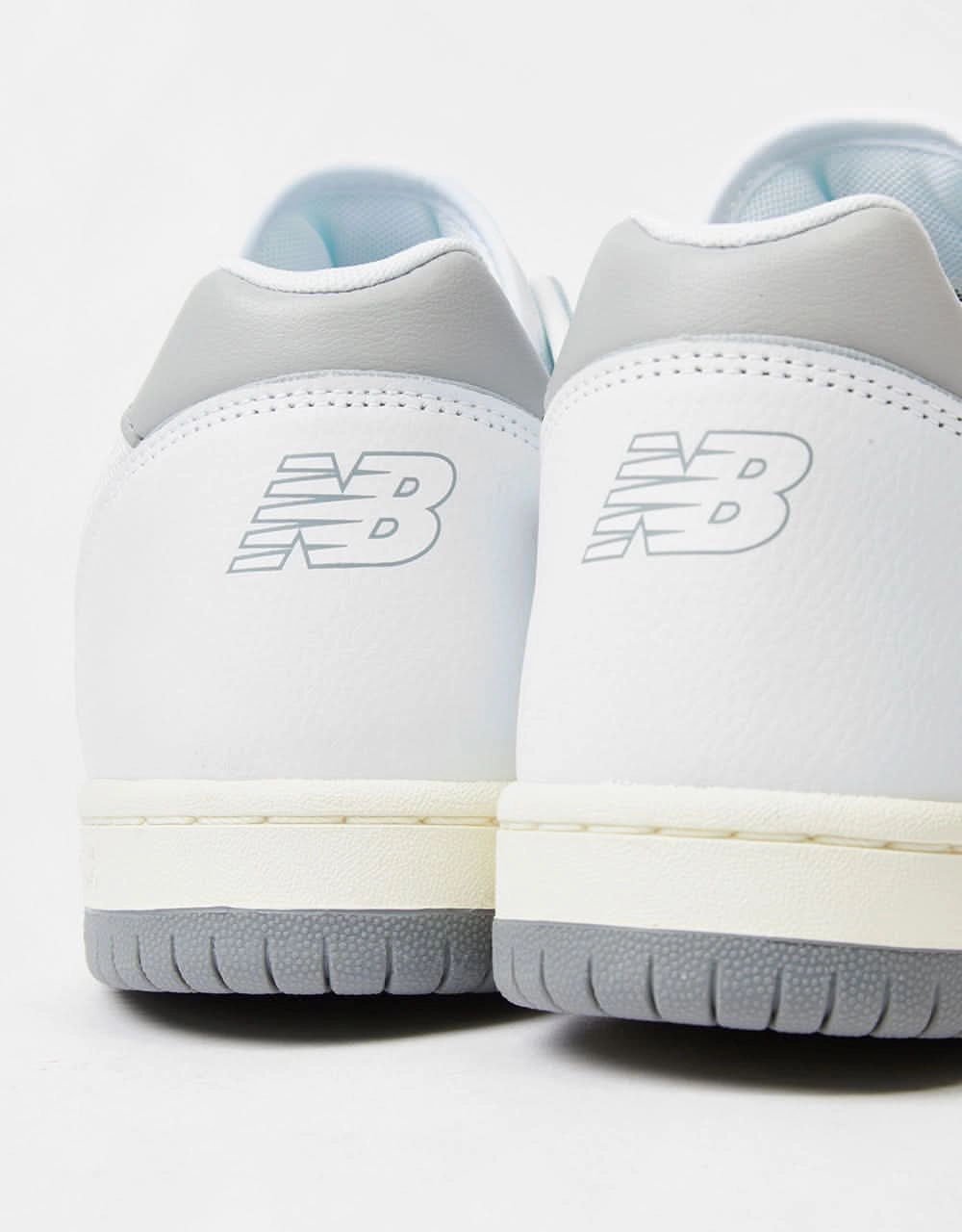 New Balance Men's 237 V1 Sneaker New Balance Numeric Tom Knox 600 Skate Shoes - White/Grey