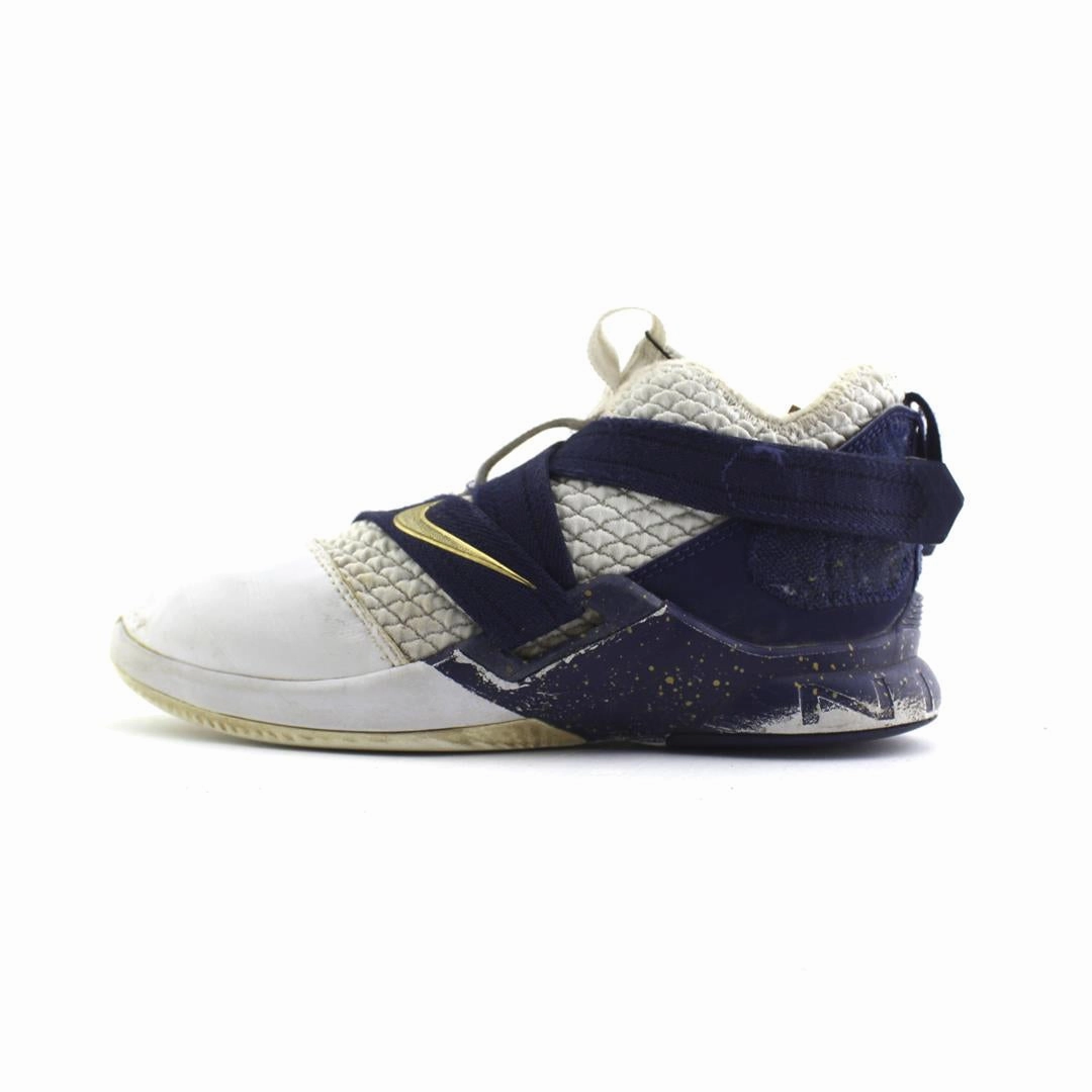 NIKE 330503 Best Shoes For Flat Feet For Work