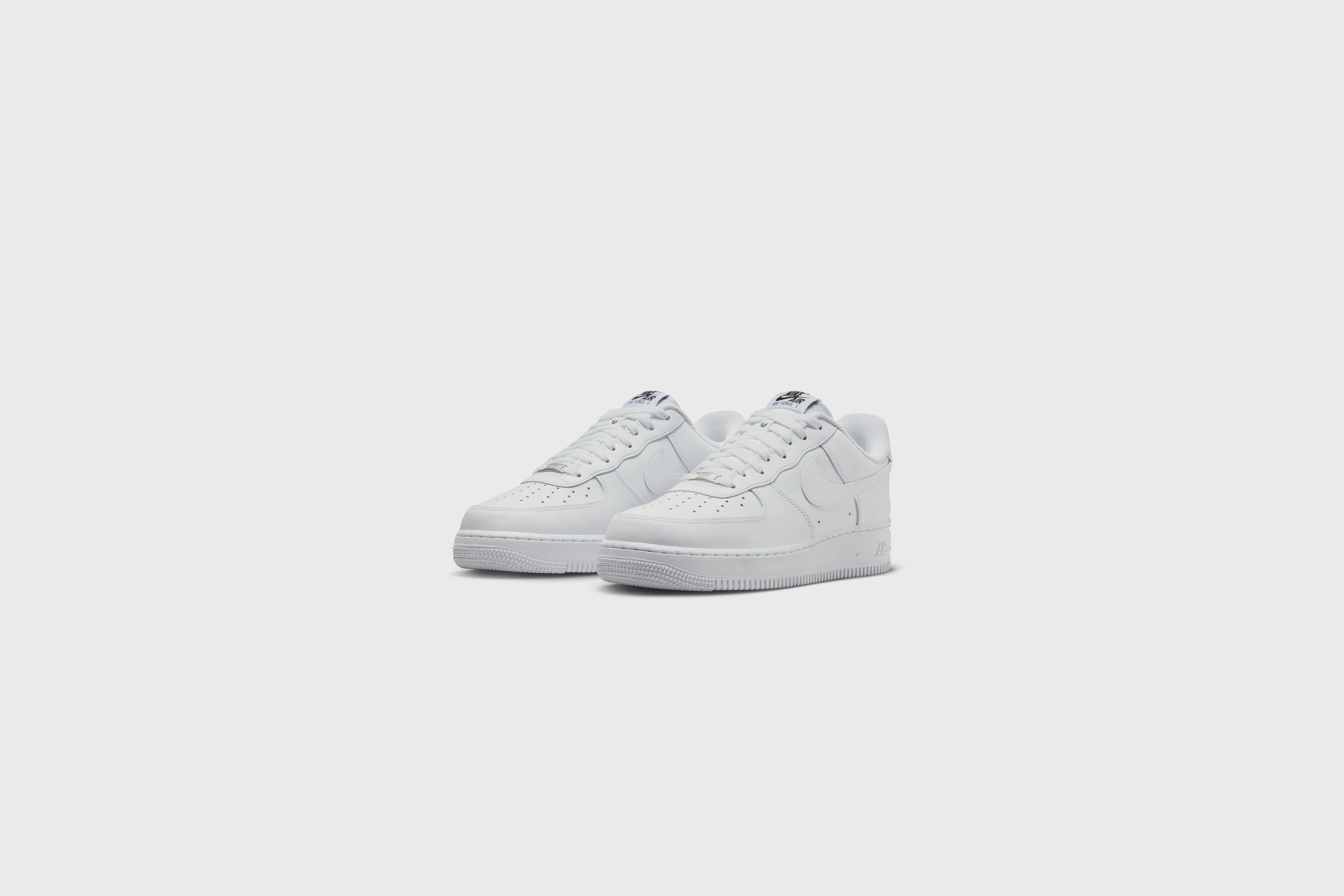 Nike Air Force 1 07 FlyEase (White/White-White) Asics Weight Training Shoes