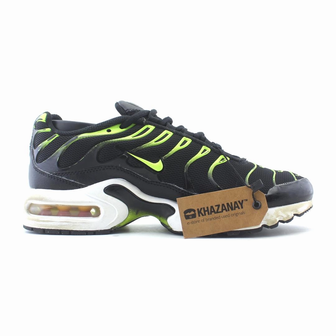 NIKE AIR MAX PLUS GS Stretchy Sneakers