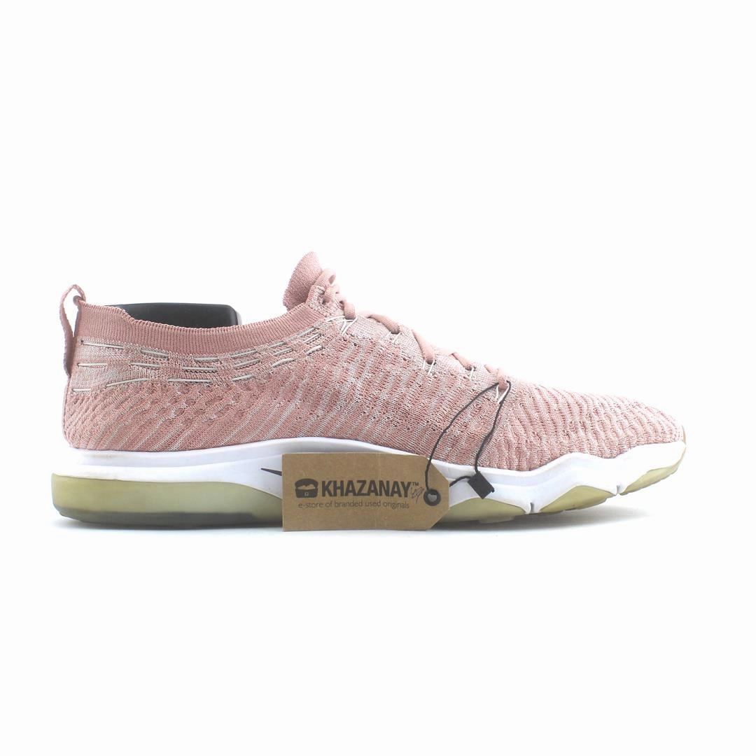 NIKE AIR ZOOM FEARLESS FK Discounted Running Shoes