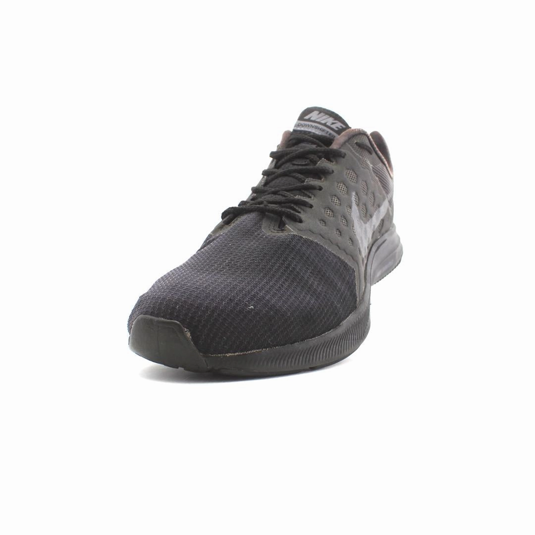 Running Shoes On Beach NIKE DOWNSHIFTER TER 7