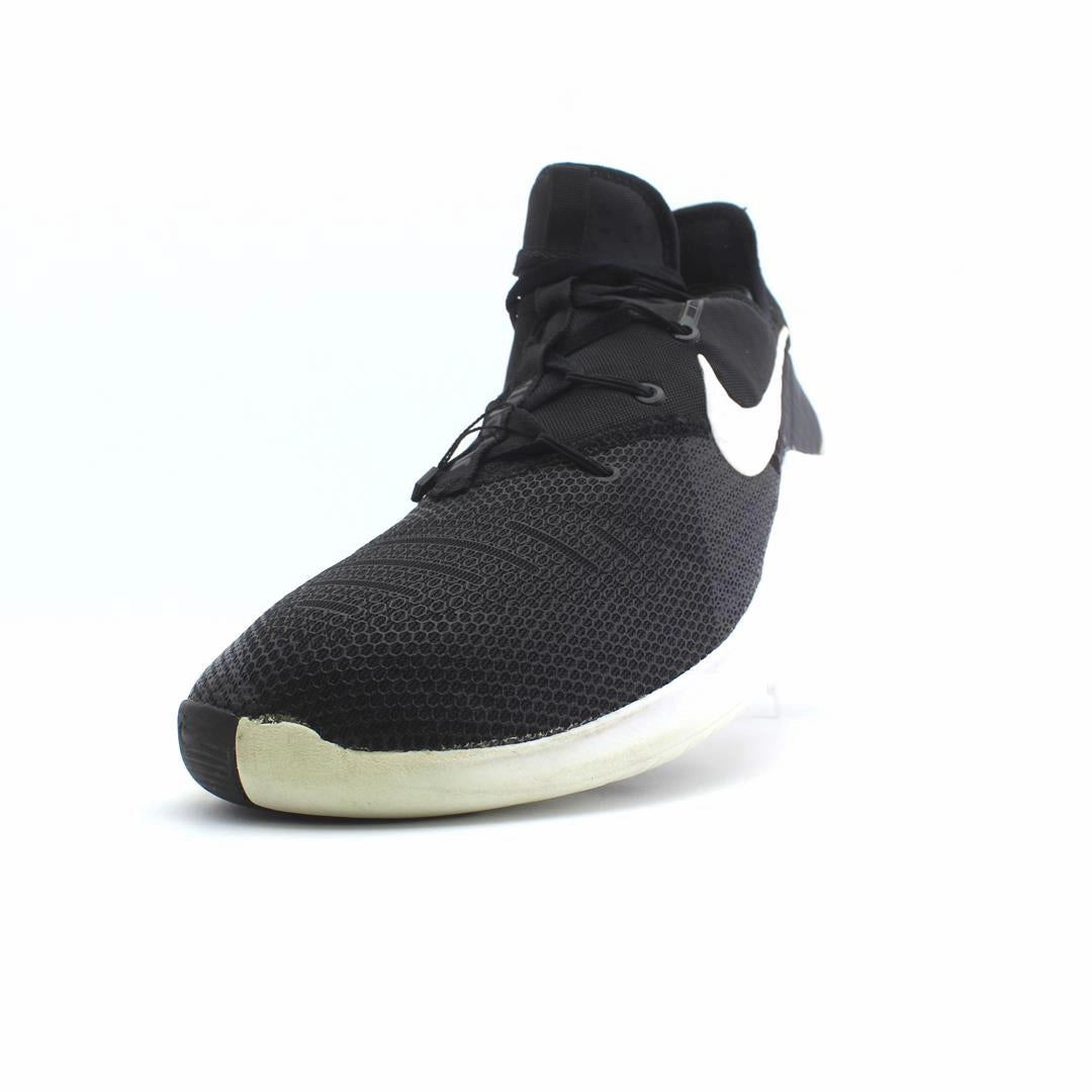 Quest 6 Running Shoes NIKE  FREE TR 8 METALLIC