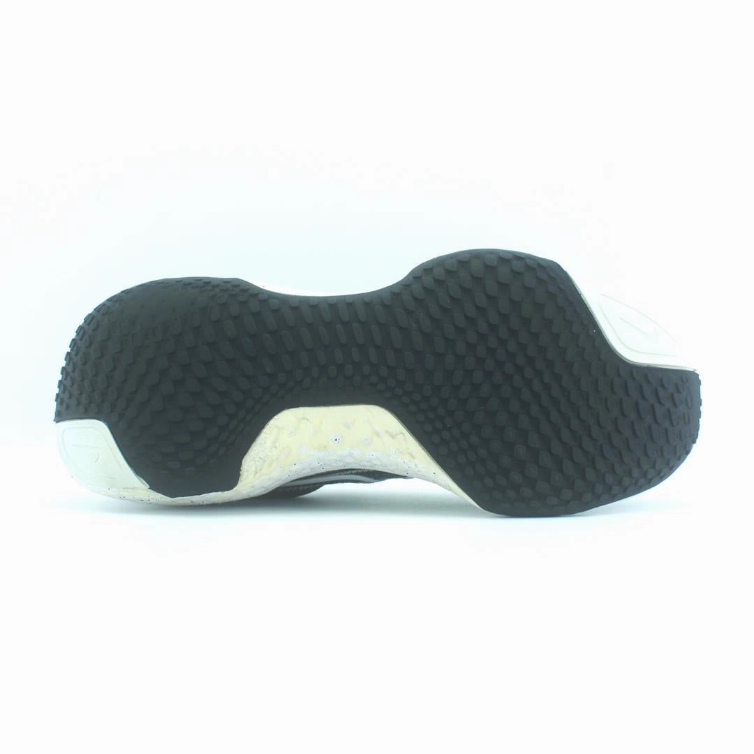 NIKE  ZOOMX INVINCIBLE RUN FLYKNIT Running Shoes For Tarmac