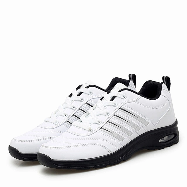 Waterproof Golf Shoes / Black & White Sport Trainers for Golf Golf Shoes With Soft Spikes