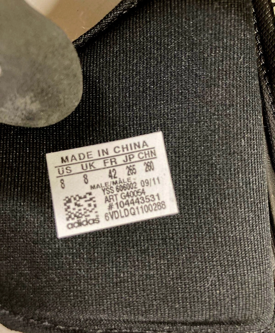 Adidas Running Shoes Unique Design Features New *Men's Adidas AdiLight Black Sandals (Size 8)