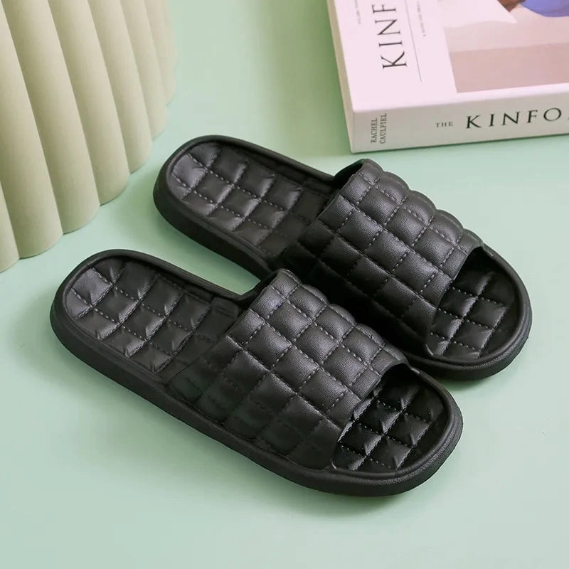 Women Indoor Home Slippers Summer Soft Comfortable Flip Flops Bath Slippers Couple Family Flat Shoes Hotel Sandals Mcm Slides