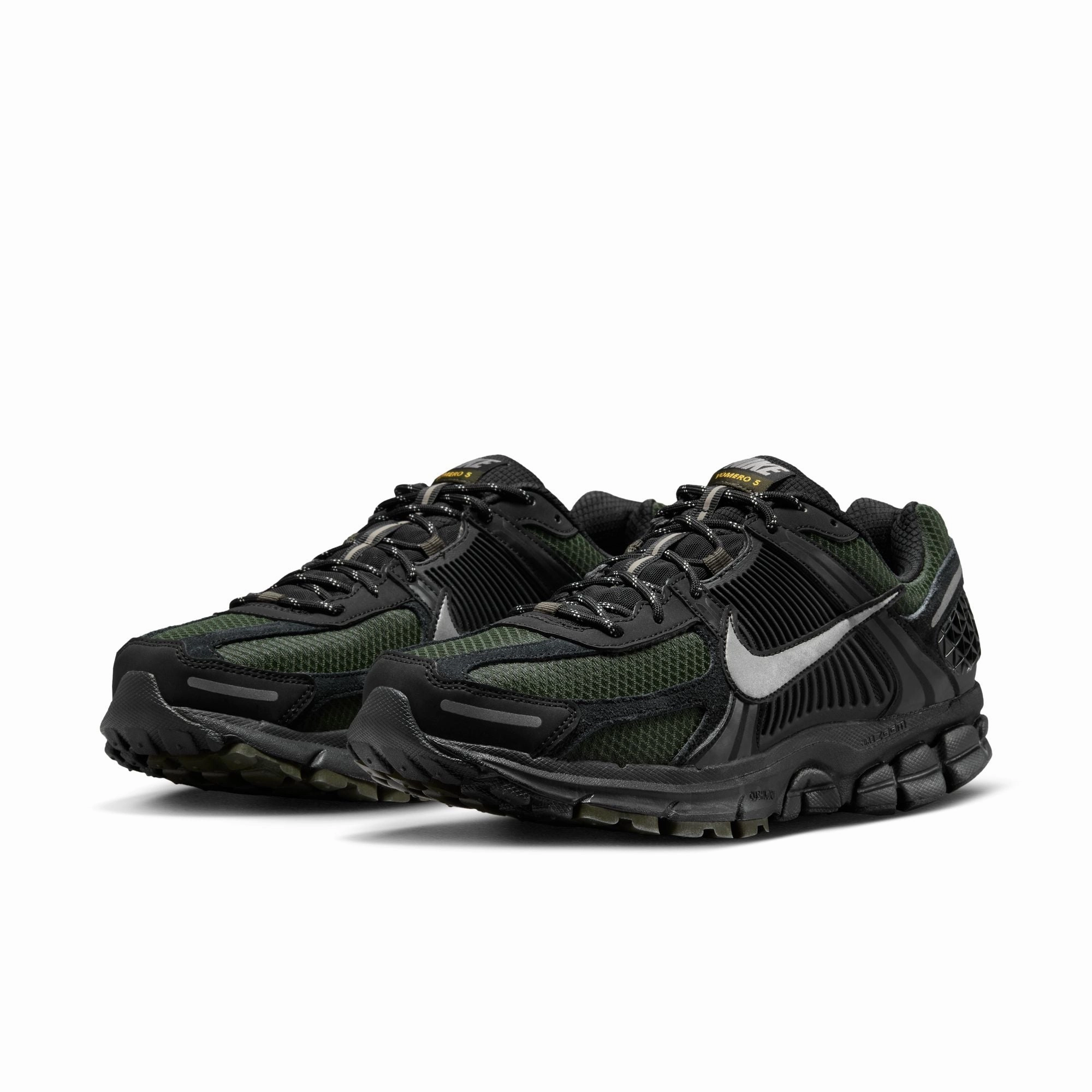 MENS NIKE ZOOM VOMERO 5 (BLACK/SEQUOIA) Asic Shoe Laces