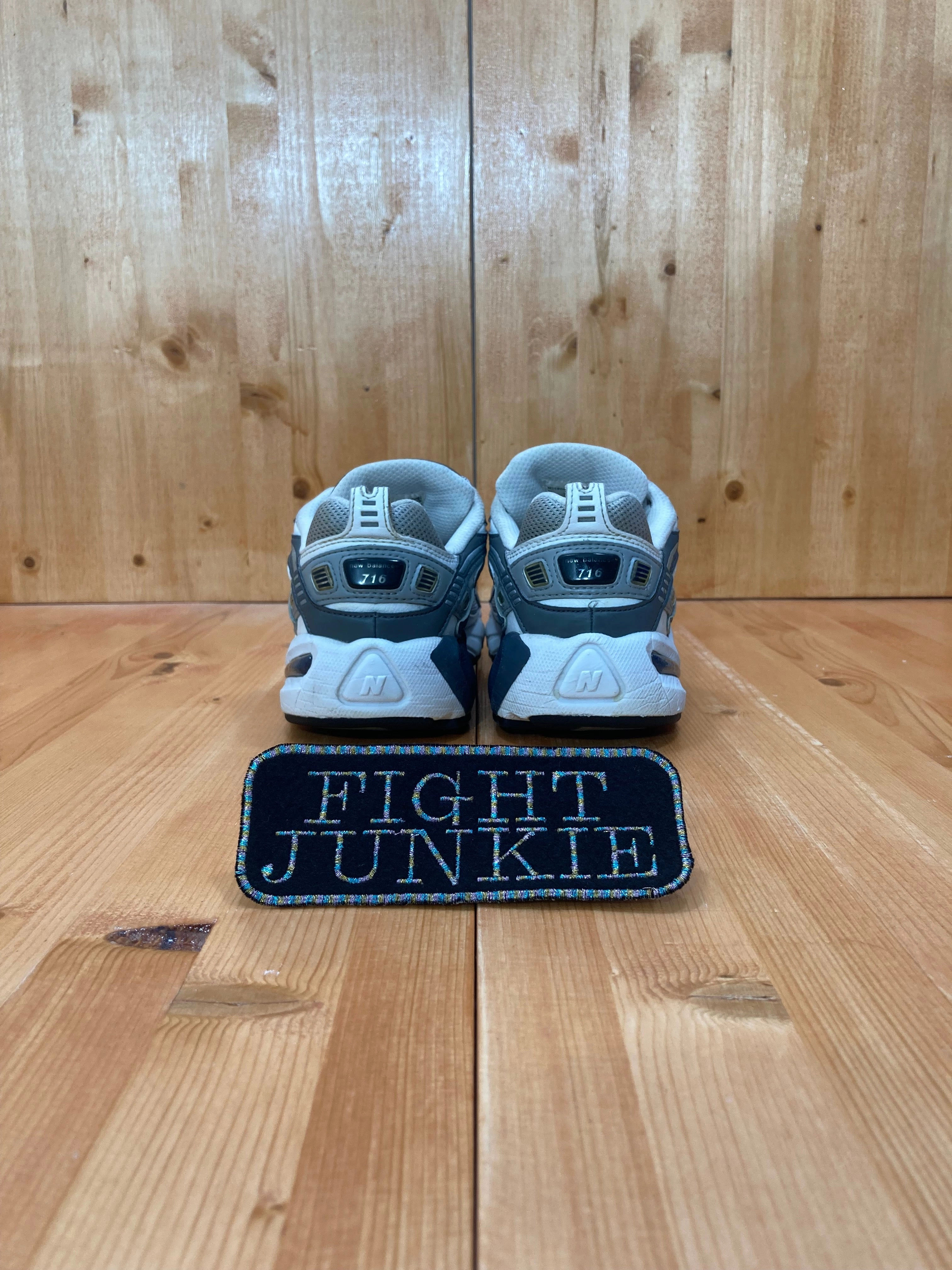 Red New Balance 9060 NEW BALANCE 716 Men Size 8D Cross Training Running Shoes Sneakers Silver & Gray M716WN