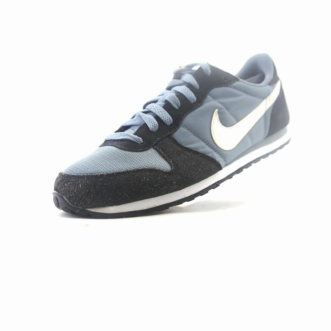 Casual High Ankle Shoes NIKE GENICCO