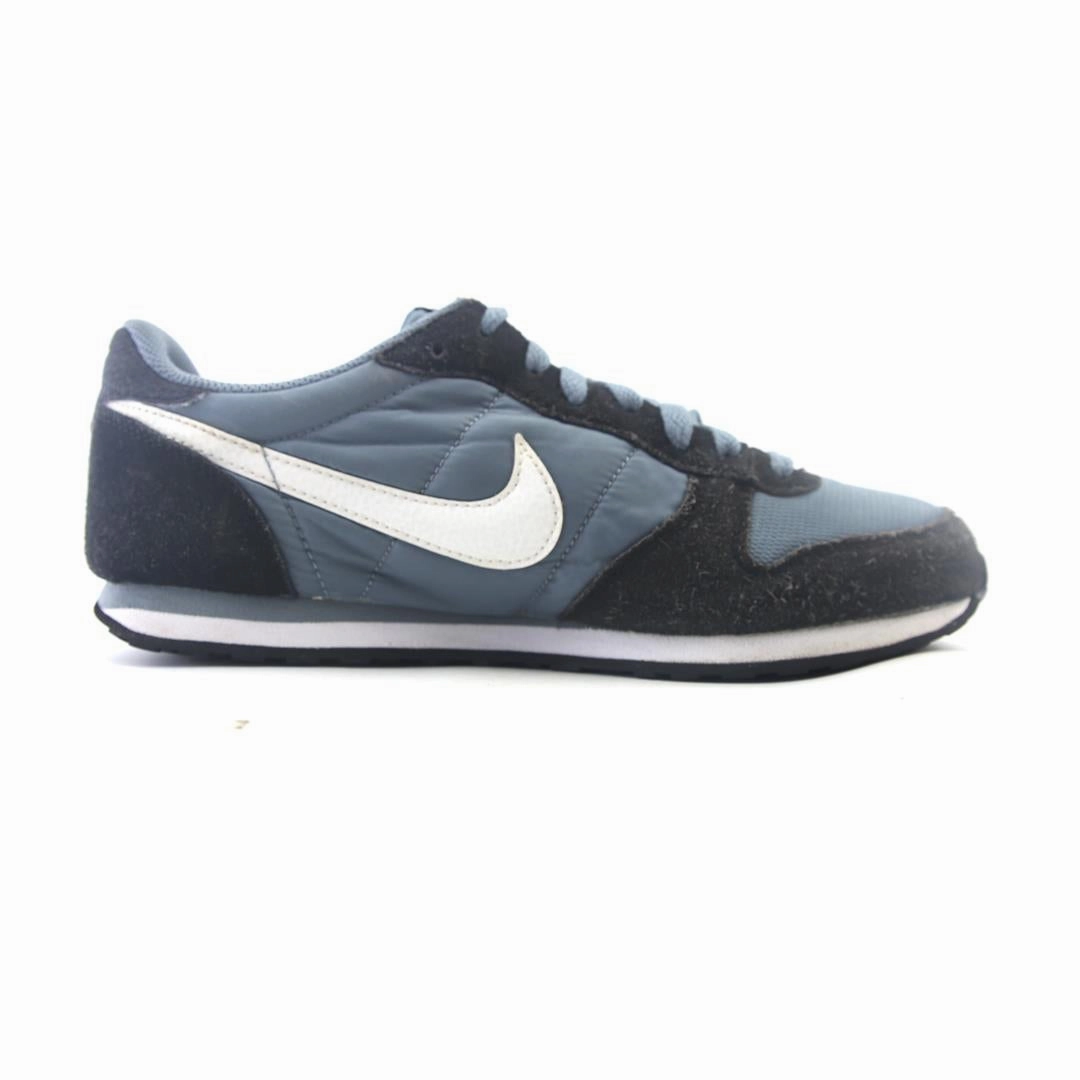 NIKE GENICCO Shoes To Wear For Business Casual