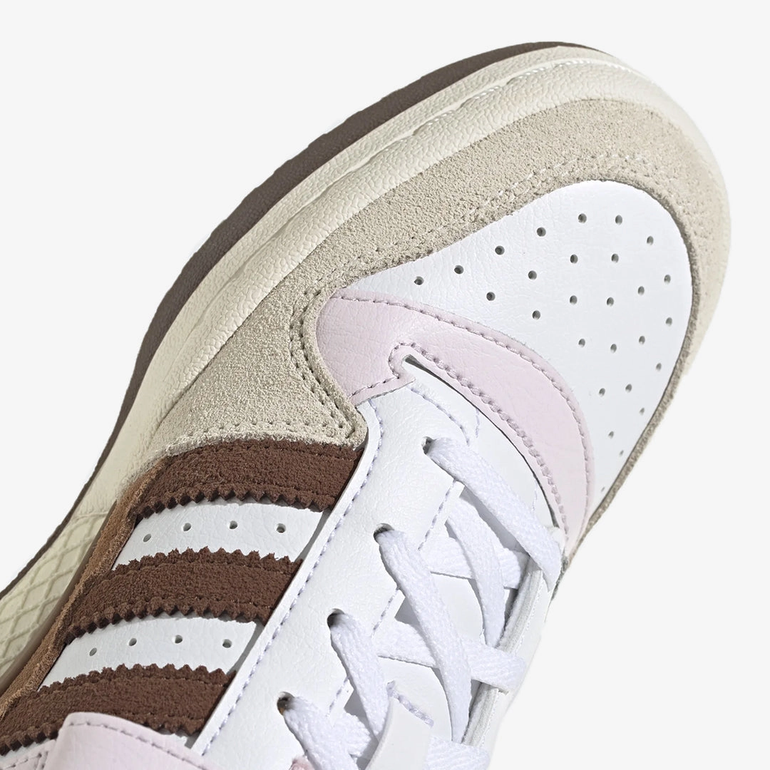 Adidas Originals | WMN'S FORUM LOW W  { PANTONE/CREAM WHITE Adidas New 2024