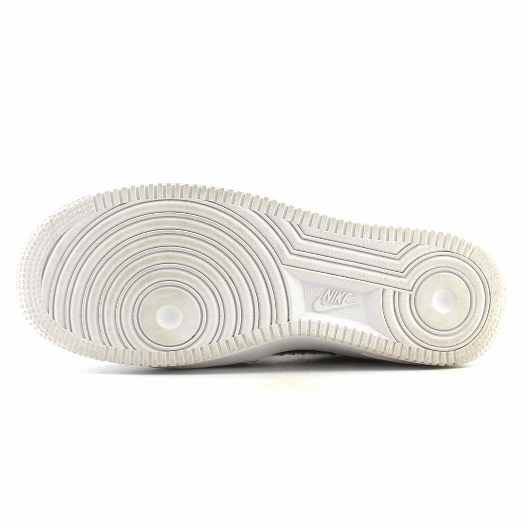 NIKE AIR FORCE 1 LV8 (GS) Casual But Dressy Shoes