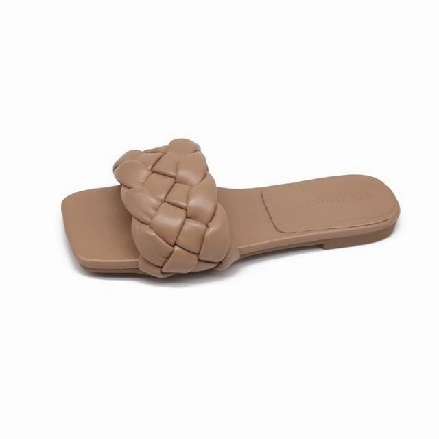 Chic Women Slippers 2020 Hot Women Weave Slippers Fashion Leisure Shoes Charm Simple Slip-on Office Women Slippers Ugg Style Slippers