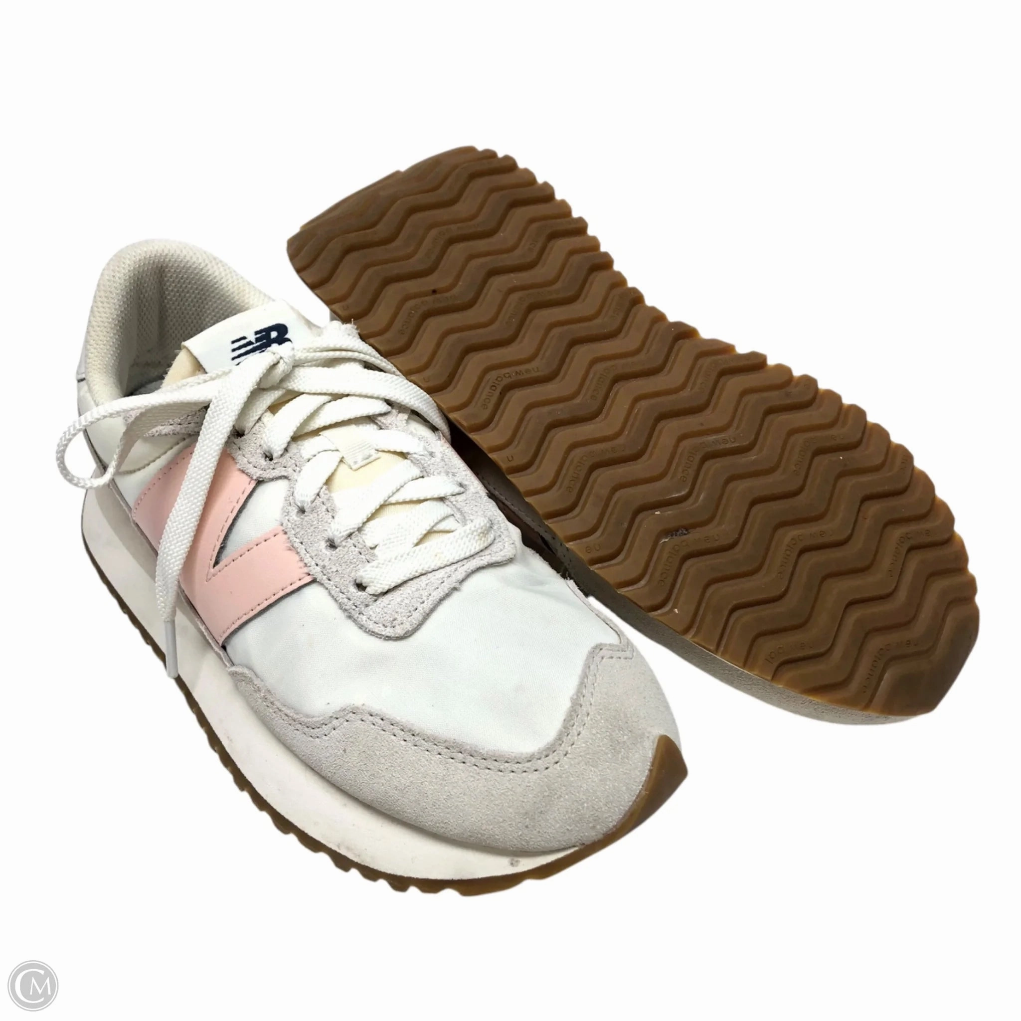 Shoes Sneakers By New Balance In Pink & White, Size: 8.5 New Balance 860 V10